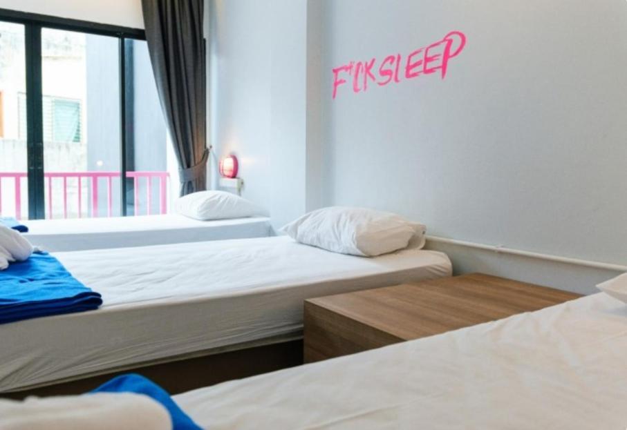 Hostel Slumber Surf Phuket Kata Exterior foto